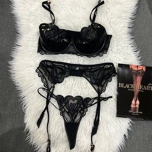 Honey Birdette black heart set